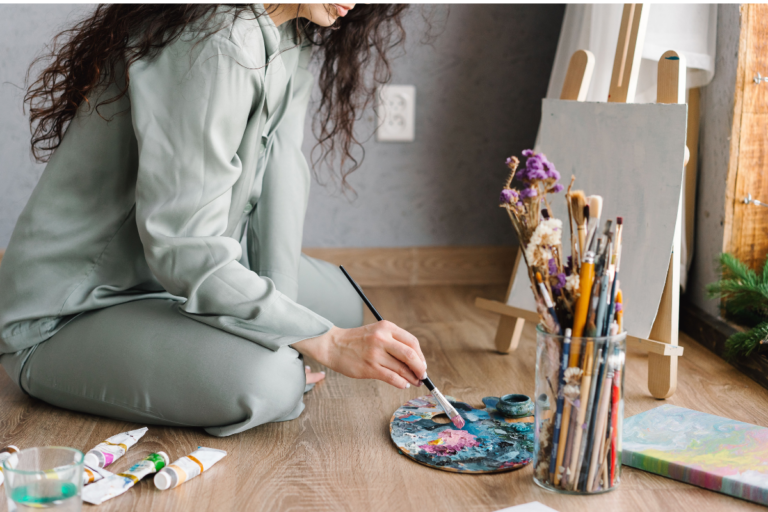 How Mindfulness and Art Therapy Work Together to Reduce Stress